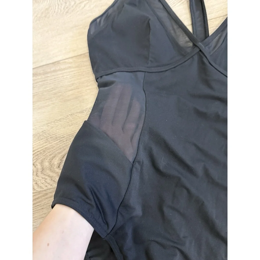 Miraclesuit Women's 14 Black Mesh Panel Racerback Full Coverage One Piece Swim